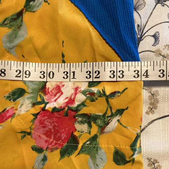 Umgee floral mix tunic size medium - Picture 7 of 9